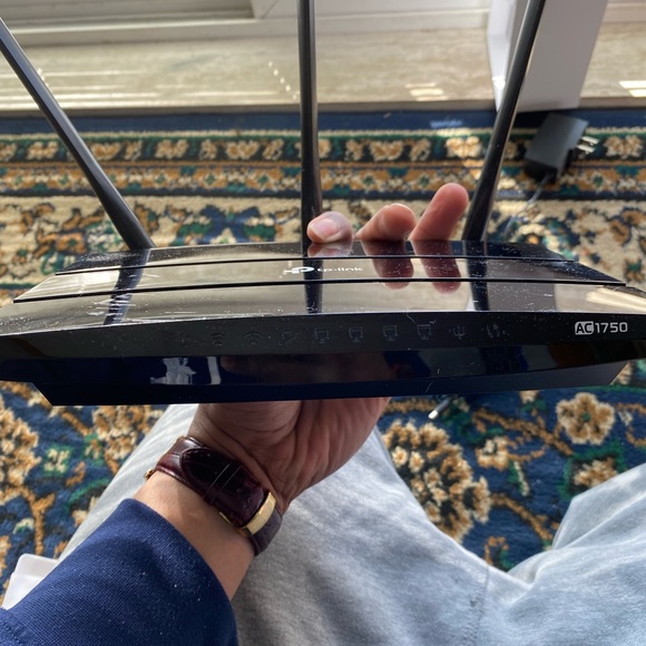 Used electronic equipment, Black TP-Link AC1750 router. - Picture 6 of 6
